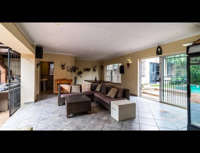 3 BEDROOM HOUSE FOR SALE IN BUURENDAL